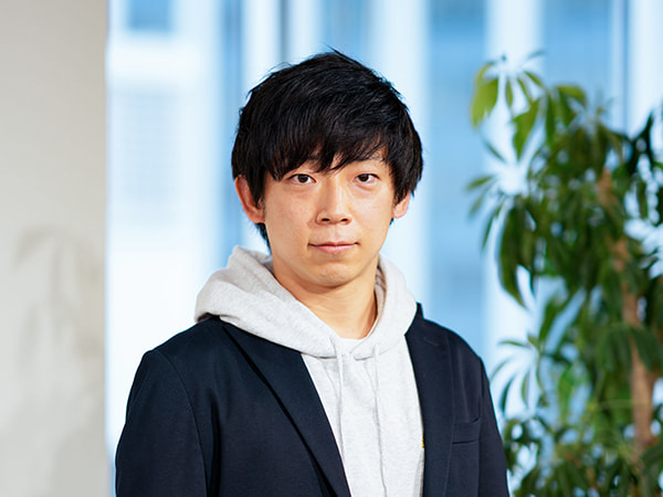 松津 亮佑